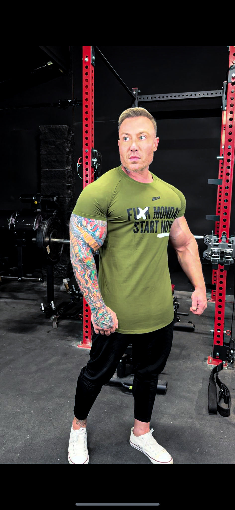 T-SHIRT - F Monday