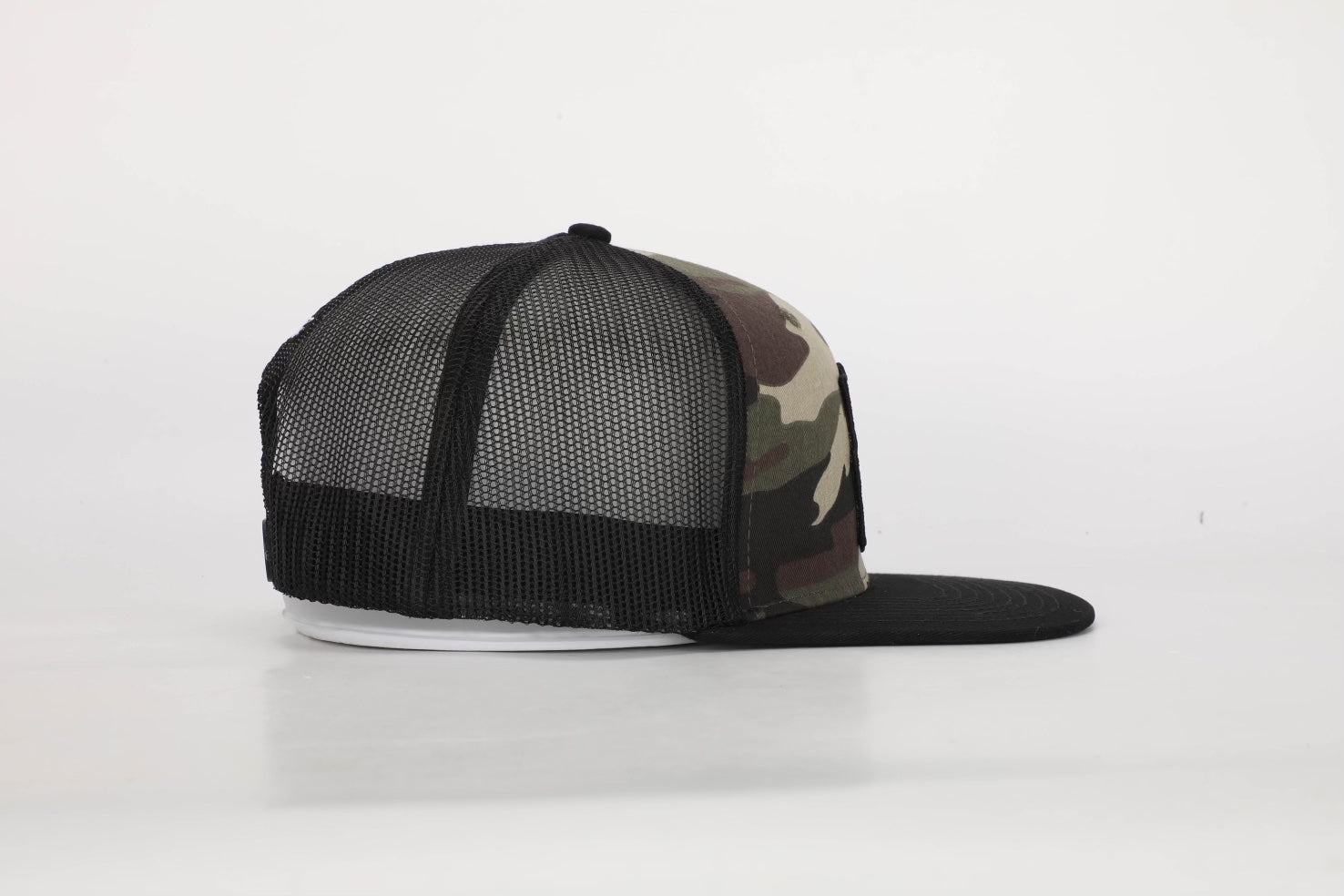 HAT - Camo Garage Gym Royalty